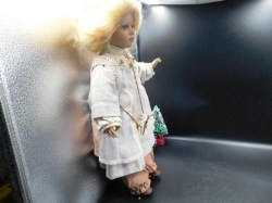 blonde 22 in berger doll side view